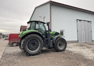 19.12. 2024, předání zánovního traktoru Deutz Fahr 7250 TTV, do ZD Újezd